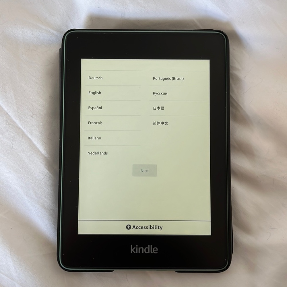 2018 Kindle Paperwhite with Case